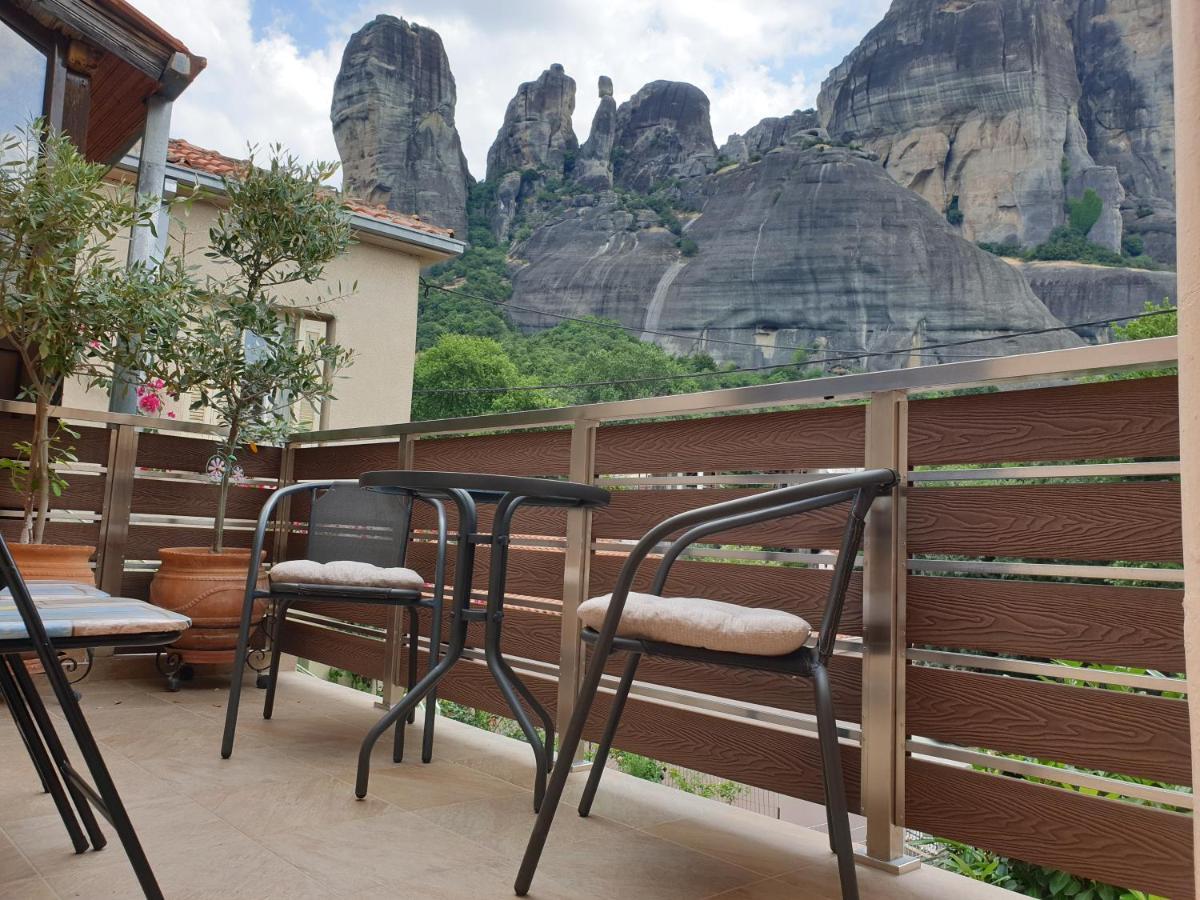 The House Under The Rocks Of Meteora 1 Apartamento Kalabáka Exterior foto